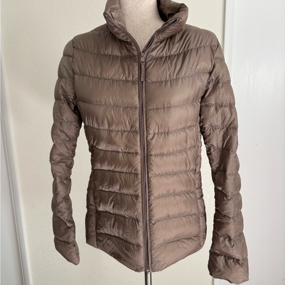 Uniqlo Lightweight Puffer Coat – Taupe, Women’s Medium